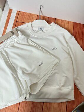 ALO White Long-Sleeve Top & Shorts Set — Size S